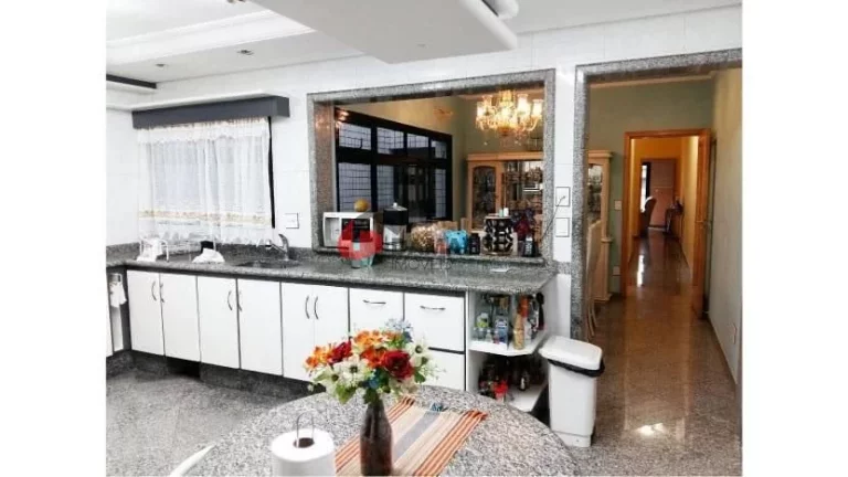 Imagem Sobrado à venda 3 Quartos, 3 Suites, 6 Vagas, 600M², Cerâmica, São Caetano do Sul - SP