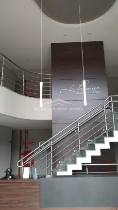 Imagem Sala a venda no Le Premier
Leve seu negocio para um ambiente diferenciado, com muito charme e segura...