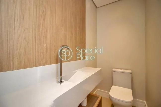 Imagem Apartamento com 183m², planta bem distribuída e pronto para morar em localização privilegiada. R...