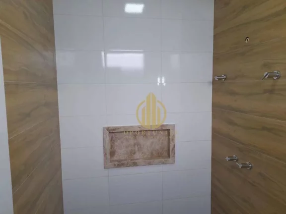 Imagem Casa com 3 suítes, escritório e piscina à venda no condomínio Terras de Siena