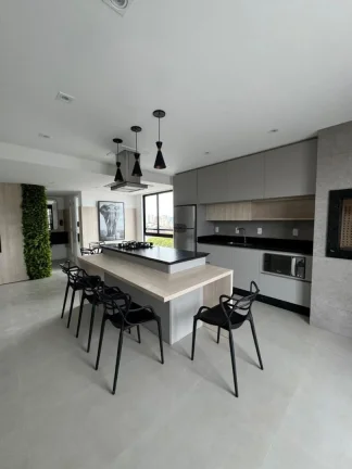 Imagem Apartamento com 2 dormitórios sendo 1 suíte na Praia de Armação em Penha a venda com Adriano Carpes Imóveis.