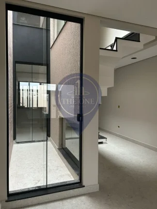 Imagem Imperdível casa à venda em São Paulo-SP, na Vila Prudente, com 3 quartos, 3 suítes e 2 salas - 160 m² de área!