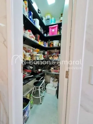 Imagem Linda casa térrea a venda, localizada em uma bela avenida arborizada da Cidade Universitária, pró...