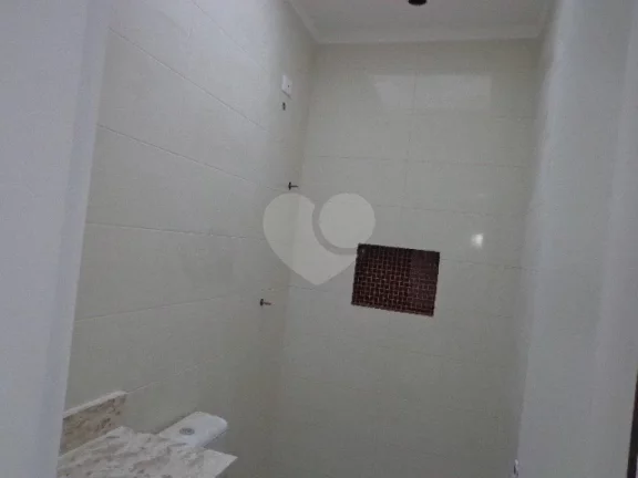 Imagem Casa à venda com 3 quartos, sendo 1 suíte, no condomínio Professor Teot?nio Monteiro de Barros Filho, São Paulo - SP