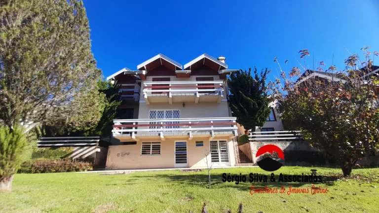 Imagem Casa a Venda na Nova Suíça em Campos do Jordão - SP.