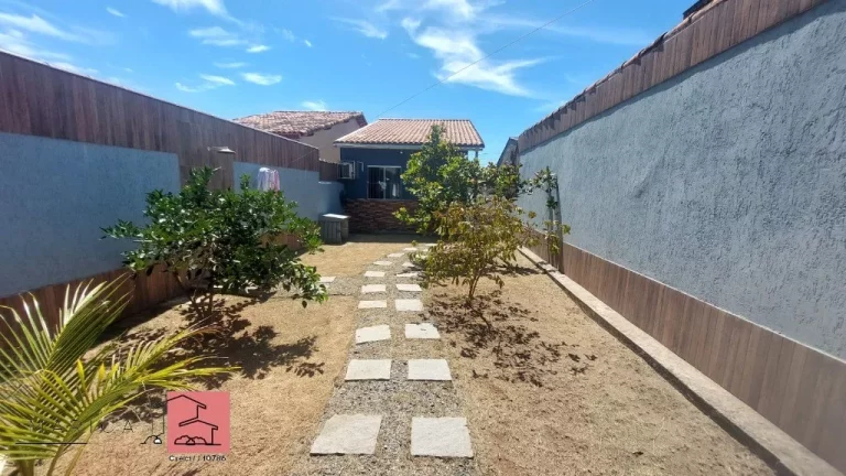 Imagem Casa à Venda - Próx. à Praia, Totalmente Reformada!