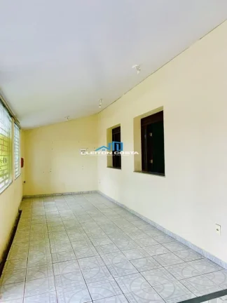 Imagem Casa para Locação em Feira de Santana, Capuchinhos, 3 dormitórios, 2 suítes, 2 banheiros, 3 vagas