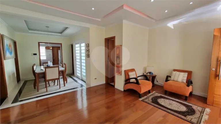 Imagem Casa à venda com 3 quartos, sendo 3 suítes, em Vila Sônia, São Paulo - SP