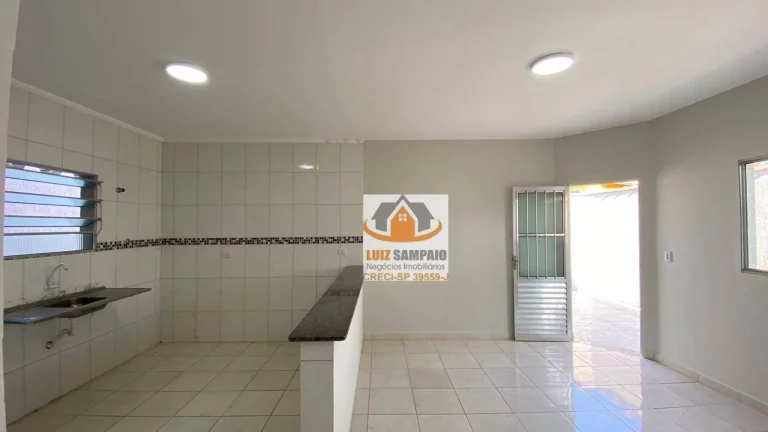 Imagem Casa Isolada, 2 Dormitórios, Amplo quintal, Campos Elíseos, R$ 270.000,.00