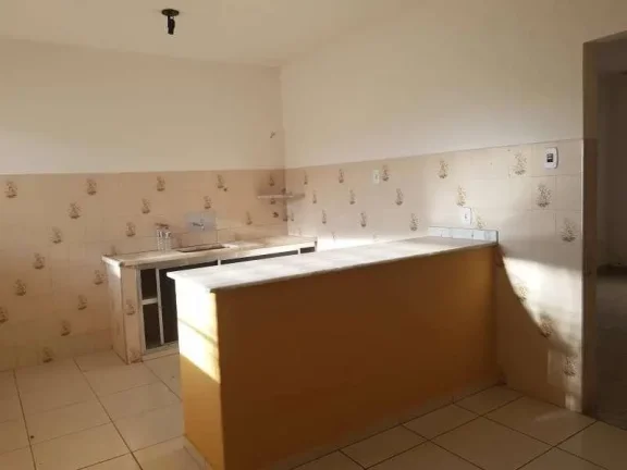 Imagem Confortável Apartamento de Três Quartos com Suíte e Garagem para Um Carro