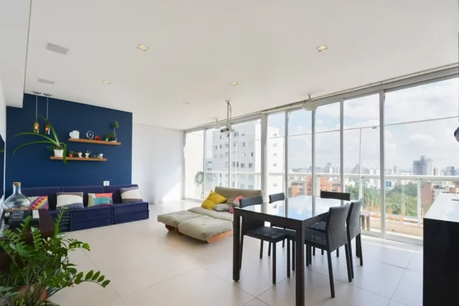 Imagem Cobertura à venda em São Paulo, Pinheiros, com 2 quartos, 133m2