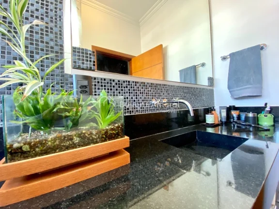 Imagem Linda casa à venda no Swiss Park em Campinas - SP.

Casa recém construída com sala com pé direit...