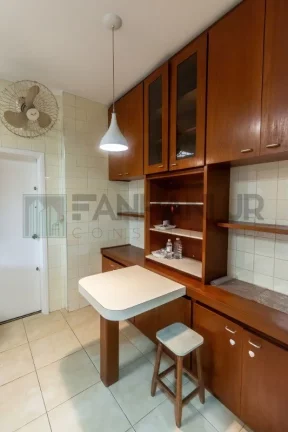 Imagem Imperdível: Apartamento para locação no Itaim Bibi, São Paulo-SP! 3 quartos, 1 suíte, 3 salas, 2 banheiros, 2 vagas de garagem e 160m² de área. Venha conferir!