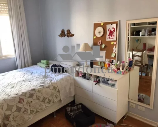 Imagem Apartamento em prédio charmoso de 5 andares em Higienópolis, bem perto da FAAP e da Praça Vilaboi