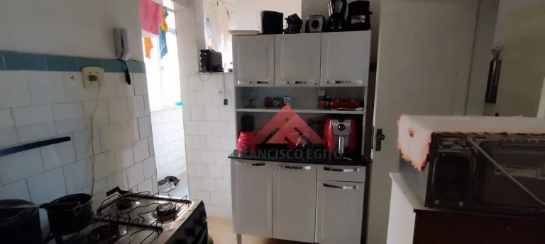 Imagem Apartamento no centro,proximo a todo comércio,forum supermercado Guanabara,próximo as barcas,e terminal rodoviário,imóvel amplo,um lance de escada,vaz