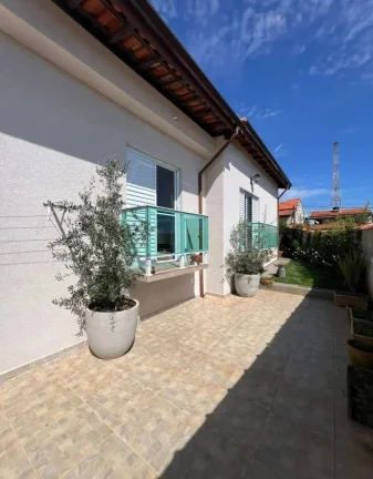 Imagem Casa para Venda em Mairiporã, Terra Preta (Terra Preta), 4 dormitórios, 1 suíte, 3 banheiros, 3 vagas