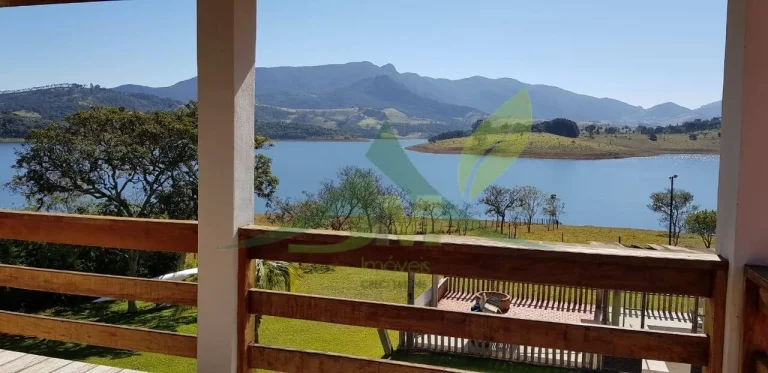 Imagem Belíssima Chácara na Beira da Represa de Piracaia