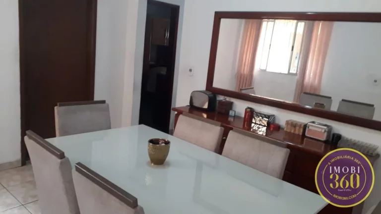 Imagem Casa com 3 Quartos e 2 banheiros à Venda, 80 m² por R$ 470.000,00.