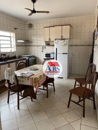 Imagem Casa ampla e diferenciada na Vila Nova. Aceita FGTS e financiamento.