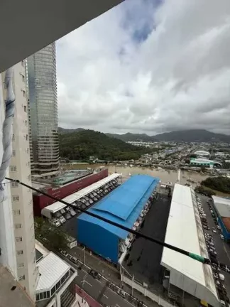 Imagem Apartamento na planta com 4 suítes e 3 vagas de garagem no Centro de Balneário Camboriú