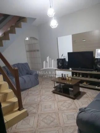 Imagem Ótima Sobrado, 2 Vagas, 3 Dormitórios, 3 Banheiros, Lavanderia Separada, Quintal Grande no Jardim Zaíra 4, Mauá