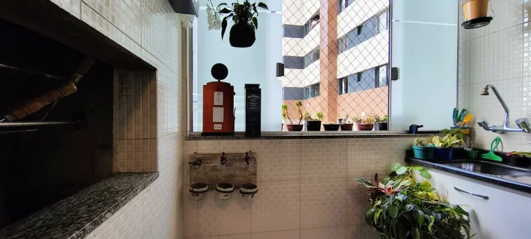 Imagem Apartamento com 3 Quartos à Venda, 74 m² em Cabral - Curitiba