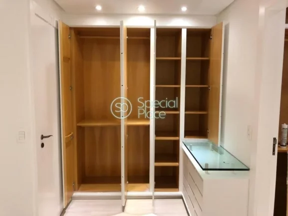 Imagem Apartamento charmoso, muito claro e arejado. Sala espaçosa com terraço e lareira; escritório e sa...