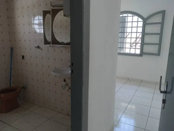 Imagem Descubra o sobrado versátil que une trabalho e conforto no coração S.A