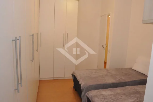 Imagem Apartamento Reformado à Venda em Copacabana: 3 Quartos, 100 m²