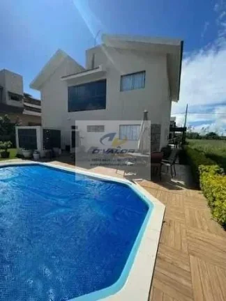 Imagem Vendo Casa em Condomínio, Porteira Fechada, com 220m², 5 qrts s/ 4 suítes, área gormet e 3 vagas