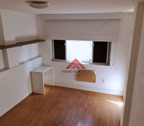 Imagem Excelente Apartamento com sala dois quartos dependencias completa,sol da manhã,elétrica e hidraulica reformadas,quarto principal montado com armários,