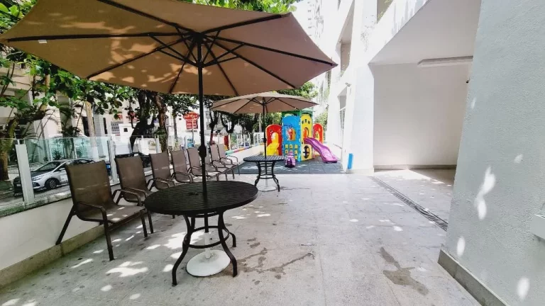 Imagem APARTAMENTO AMPLO, MOBILIADO COM 2 DORMITÓRIOS MAIS O 3º DORMITORIO OPCIONAL
