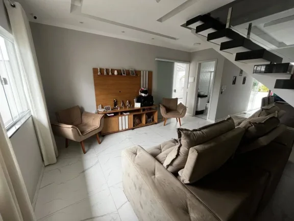Imagem Casa geminada à venda em Barbacena, Grogotó, com 3 quartos, 132m2