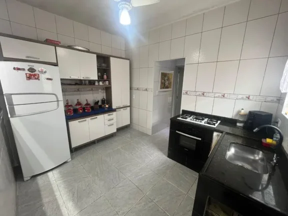 Imagem Espaçosa Casa com Edícula 3 Quartos no Maracanã, Praia Grande