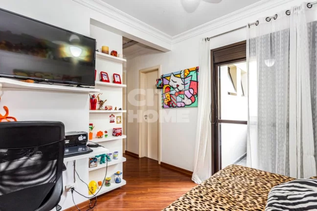Imagem Apartamento no Campo Belo, com 178m², três dormitórios, sendo três suítes, ampla sala para trê...