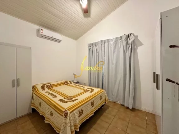 Imagem Casa no Centro de Xangri-la com 05 dormitórios com piscina