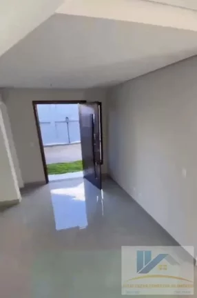 Imagem Sobrado para Venda em São José dos Pinhais, Bom Jesus, 3 dormitórios, 3 suítes, 4 banheiros, 3 vagas
