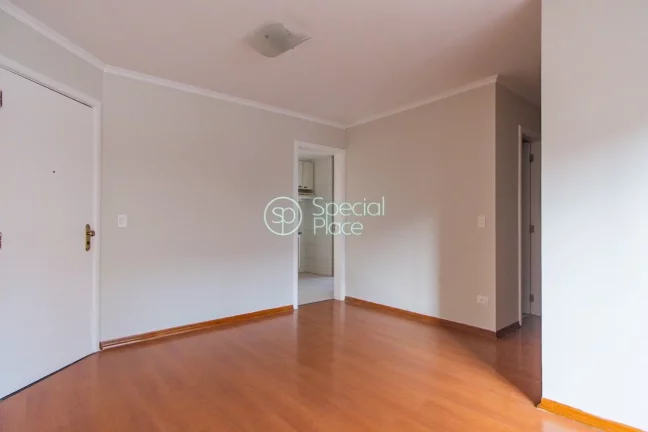 Imagem Ótimo apartamento com 78m², 3 dormitórios, sendo uma suíte, living com varanda, sala de jantar, ...
