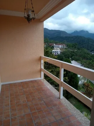 Imagem Casa em Condomínio para Venda em Teresópolis / RJ no bairro Panorama