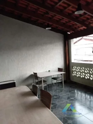 Imagem Casa com ótima localização com 2 dormitórios, 2 vagas de garagem com valor ,excelente!!!