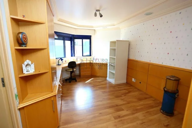 Imagem Apartamento frente mar semi mobiliado em Balneário Camboriú