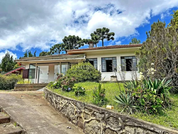 Imagem Casa à venda no centrinho do Capivari em Campos do Jordão | Terreno plano com alto potencial de investimento