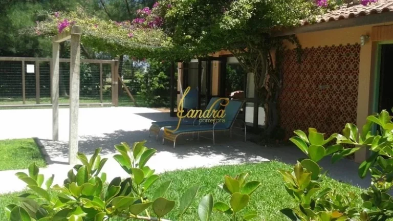 Imagem Sobrado duplex com 07 dormitórios em Atlãntida