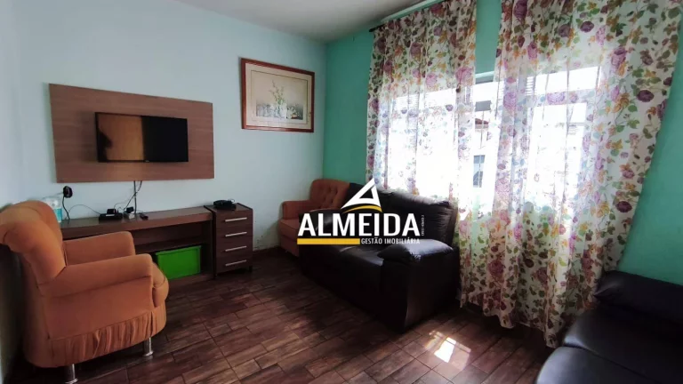 Imagem Casa com 3 dormitórios à venda por R$ 450.000,00 - Jardim Claret - Rio Claro/SP
