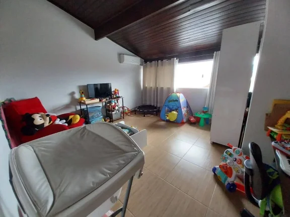 Imagem Casa em rua tranquila para vc e sua familia.