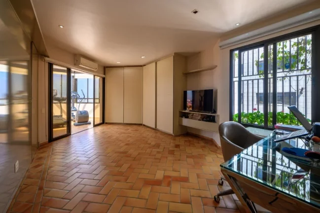 Imagem Duplex for Sale in São Paulo, Brazil: 5 Beds, 5 Baths, 4 Car Spaces, 790m² - Exclusive Cerqueira César Residence