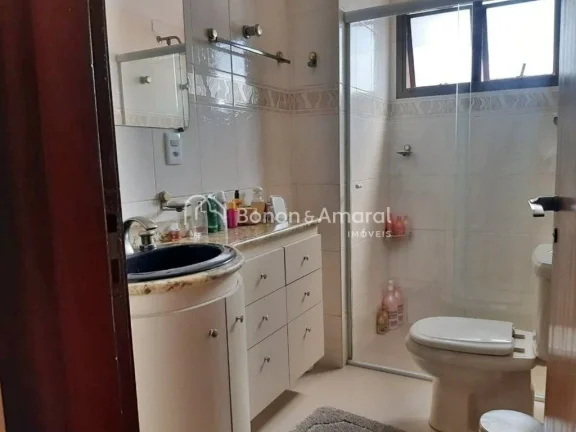 Imagem No coração do Cambuí, uma das regiões mais desejadas de Campinas, este excelente e aconchegante ...