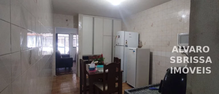 Imagem Casa com duas residências. Uma com suíte e duas vagas cobertas na garagem - outra com dois dormitórios e uma vaga na garagem na Vila Leis Itu/SP