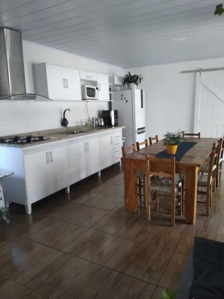 Imagem Casa de 3 Quartos 100 metros de área construída e 300 metros de terreno com Jacuzzi