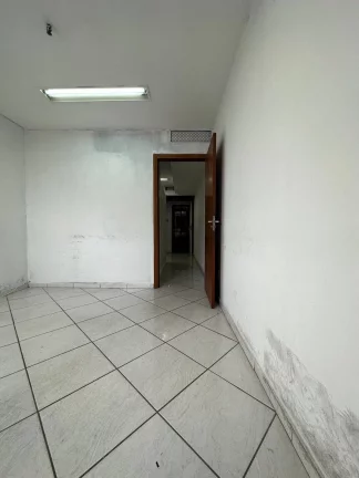 Imagem Sala comercial 35m² à venda no coração da Taquara - RJ